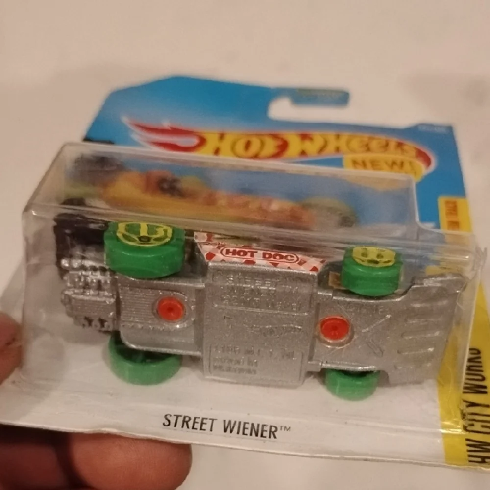 Mattel Hot Wheels Street Wiener - Orange and Green